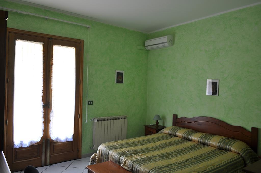 B&B Villa Dagala Santa Venerina Værelse billede